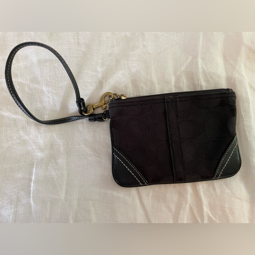 Coach wristlet - black